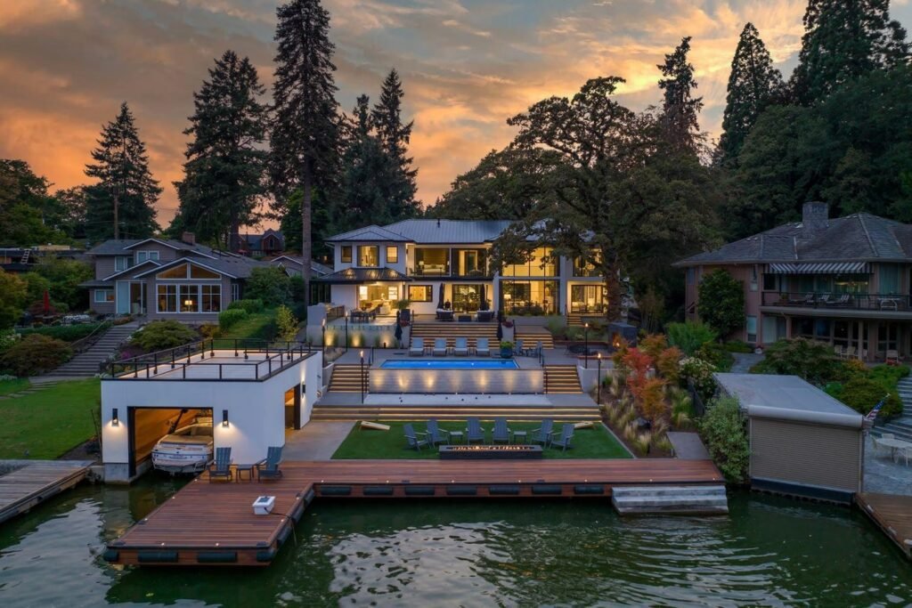 Waterfront Home on Lake Oswego, Oregon Offers Lifestyle and Luxury